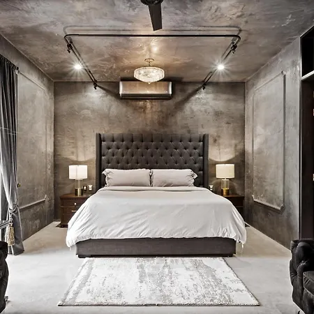Casa Halo - Mansion, Nightclub, Pool, Sonos, Gated, Staff Villa