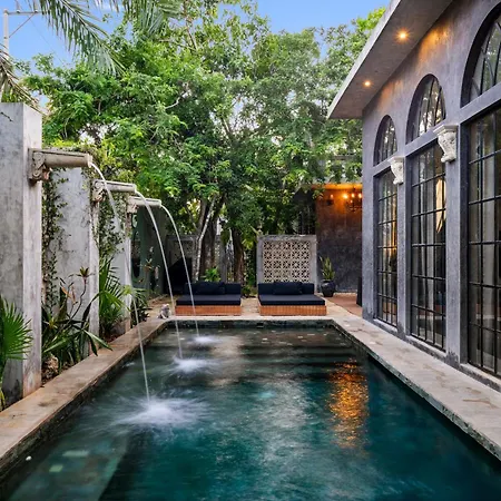 Casa Halo - Mansion, Nightclub, Pool, Sonos, Gated, Staff *