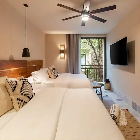 4br Stunning In Tulum's Heart