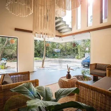 Getaway - 1br With 2 Queen Beds Pool Office Area & Gym