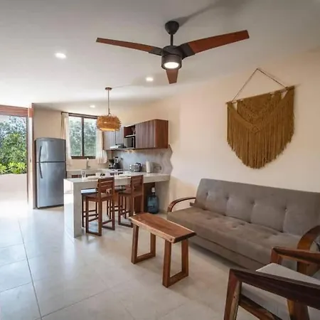 Getaway - 1br With 2 Queen Beds Pool Office Area & Gym Apartment *