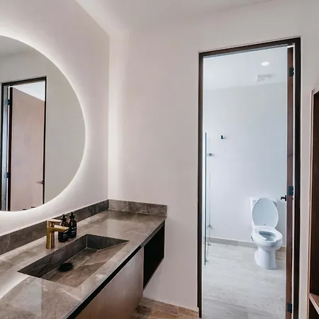 Luxury Penthouse Private Rooftop Pool Concierge Apartment