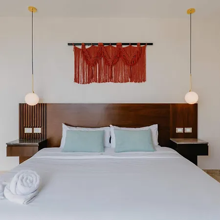 Luxury Penthouse Private Rooftop Pool Concierge Apartment