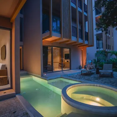 Aflora Townhouse Style - 3br Garden With Private Pool & Huge Common Pool Apartment *