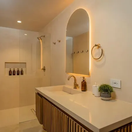 Aflora Townhouse Style - 3br Garden With Private Pool & Huge Common Pool Apartment
