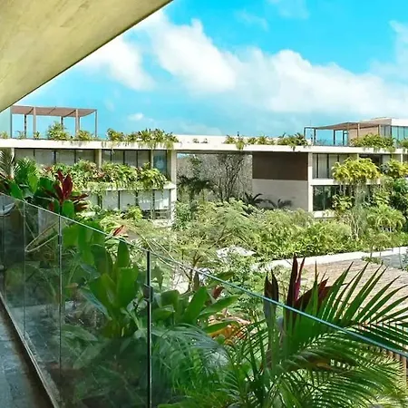 Luxury Penthouse With Private Rooftop Pool Apartment *