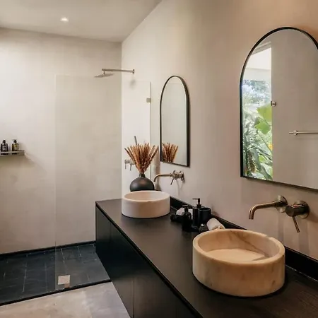 Selva - 4br Jungle Retreat With Pool & Rooftop Holiday home