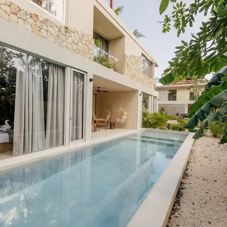 Selva - 4br Jungle Retreat With Pool & Rooftop Holiday home
