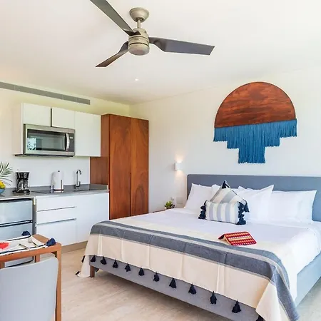 Romantic 1 Bdr At Park Tulum