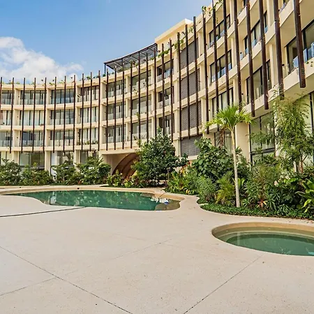 Luxurious 6 Minutes From The *
