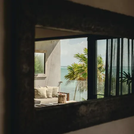 Beachfront 3br With Private Rooftop And Lounge Pool, Tankah Bay Tulum