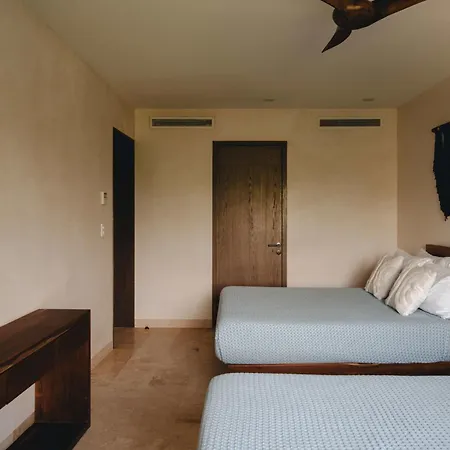 Apartment Beachfront 3br With Private Rooftop And Lounge Pool, Tankah Bay Tulum