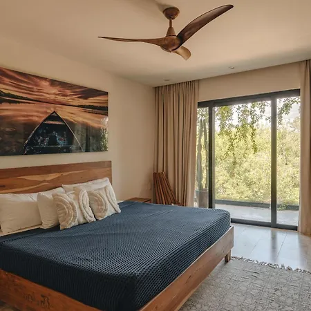 Beachfront 3br With Private Rooftop And Lounge Pool, Tankah Bay Apartment *