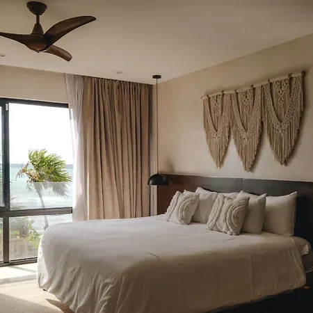 Beachfront 3br With Private Rooftop And Lounge Pool, Tankah Bay Apartment