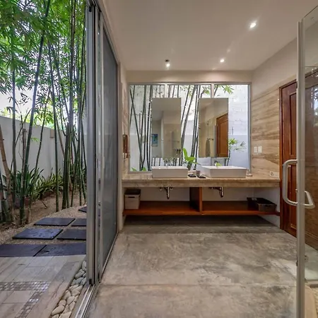 Cuatro Vientos Close To Shops Pool Up 12 Ppl Holiday home *