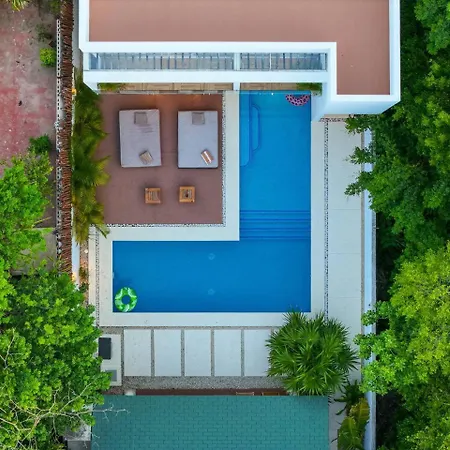 Cuatro Vientos Close To Shops Pool Up 12 Ppl *