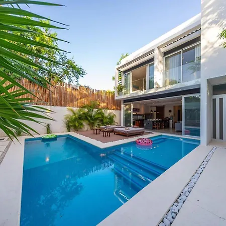 Cuatro Vientos Close To Shops Pool Up 12 Ppl Holiday home