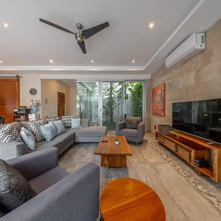 Holiday home Cuatro Vientos Close To Shops Pool Up 12 Ppl *