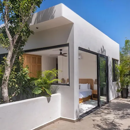 Casa Sabal - Luxury Villa, 5 Suites, Gated Community, Concierge * Tulum