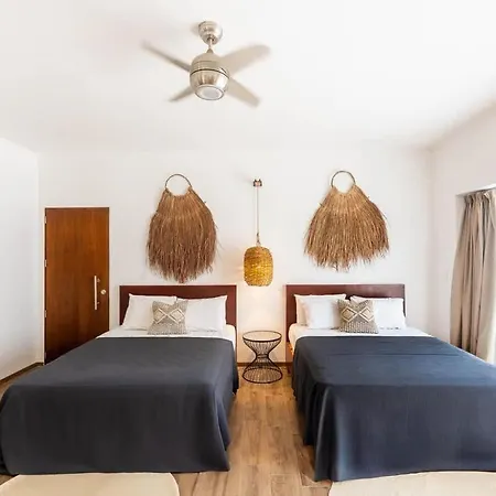 La Veleta - Jungle Gem - Pool View Inn