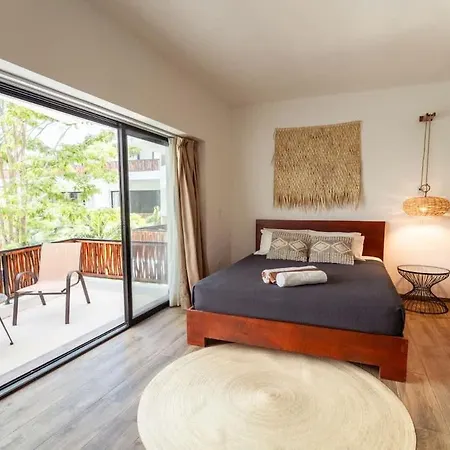 La Veleta - Sunset Hideaway - Pool View Inn *