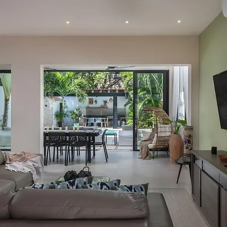 Villa Wonderful Tropical 3br, Garden, Private Pool. *