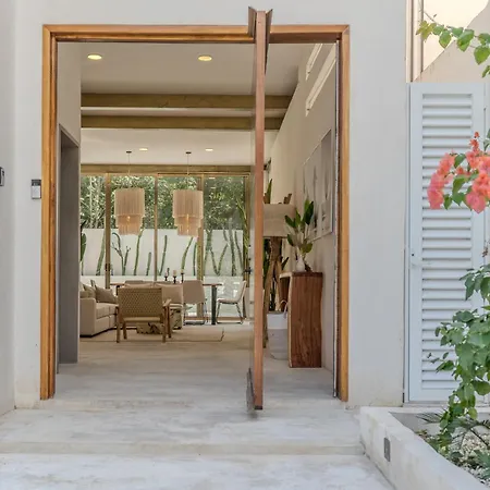Tulipan Modern 4 Bedroom 4 Bathroom And Private Pool