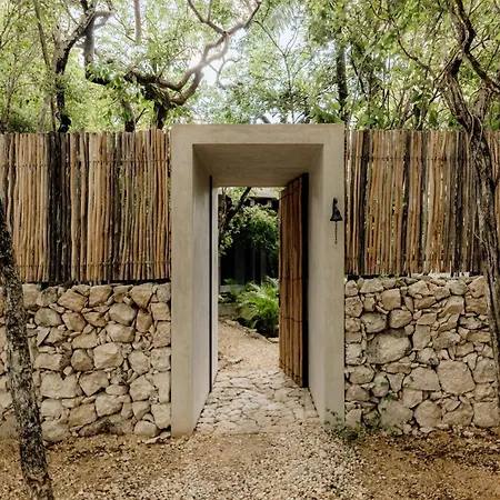 Private Jungle - Pool & Concierge For 21 *