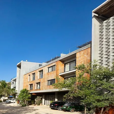 Apartment 3br Beachfront With Private Rooftop At Tankah Bay *