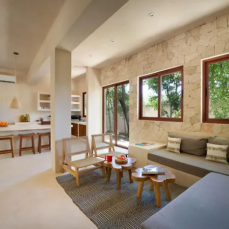 Luxe Ground-floor 3br Jungle Retreat With Plunge Pool Сasa de vacaciones *