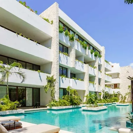 Holiday home Relaxing 2br Omara With Direct Pool Access *