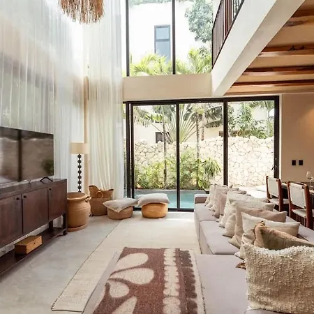 Сasa de vacaciones Spacious 6br Luxe With 4 Private Pools And Yoga Space Rooftop & Concierge