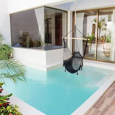 Huge 10br Luxury Complex With Private Pool & Serene Setting *