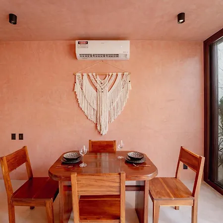 Chic 2br With Rooftop Pool & Terrace