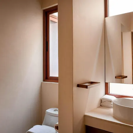 Luxe Ground-floor 3br Jungle Retreat With Plunge Pool