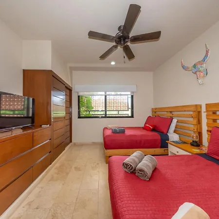 Spacious 2br With Pool And Private Balcony
