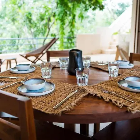 Elegant 3br Penthouse Haven With Private Rooftop Pool & Jungle Views Сasa de vacaciones