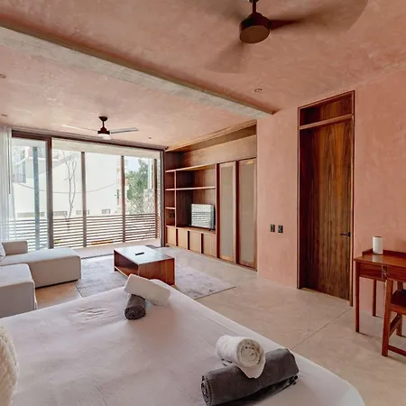 Chic 2br With Rooftop Pool & Terrace Villa