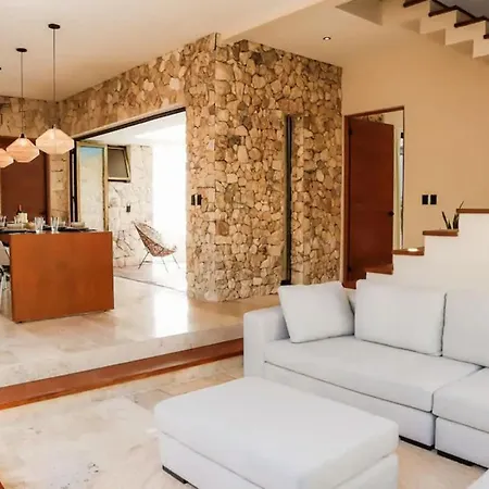 Villa Huge 10br Luxury Complex With Private Pool & Serene Setting