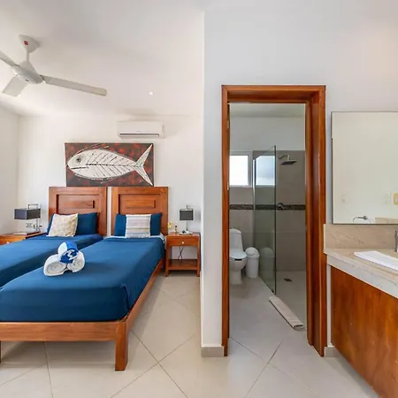 Casa Kinam Chic 4br W Pool In La Veleta Villa