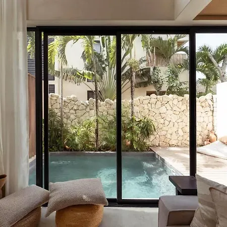 Сasa de vacaciones Spacious 6br Luxe With 4 Private Pools And Yoga Space Rooftop & Concierge Tulum