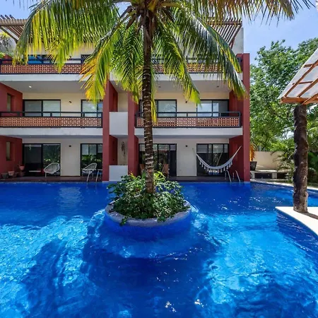 Spacious 2br With Pool And Private Balcony *