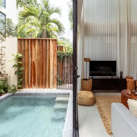 Сasa de vacaciones Spacious 6br Luxe With 4 Private Pools And Yoga Space Rooftop & Concierge Tulum