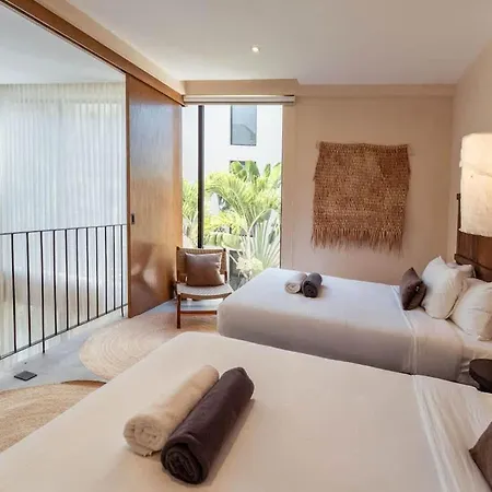 Spacious 6br Luxe With 4 Private Pools And Yoga Space Rooftop & Concierge Сasa de vacaciones