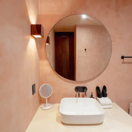 Stylish 3br With 2 Private Pool & Rooftop *