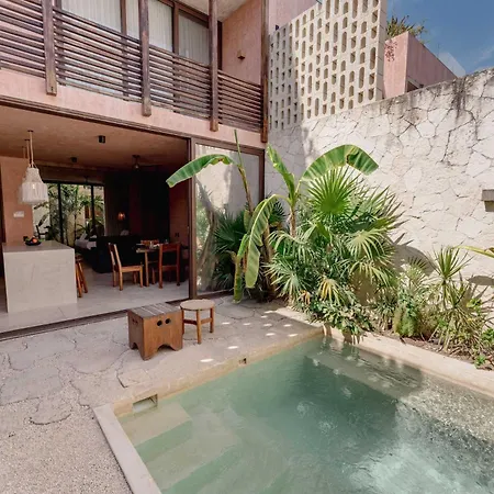 Stylish 3br With 2 Private Pool & Rooftop Villa