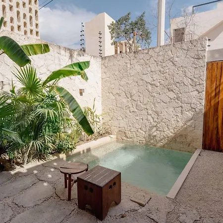 Stylish 3br With 2 Private Pool & Rooftop Villa *