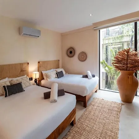 Сasa de vacaciones Spacious 6br Luxe With 4 Private Pools And Yoga Space Rooftop & Concierge Tulum