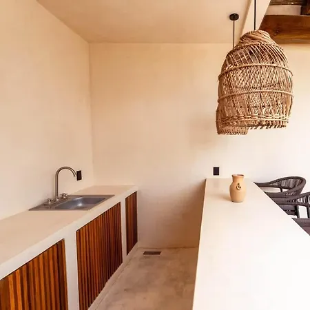 Spacious 6br Luxe With 4 Private Pools And Yoga Space Rooftop & Concierge Сasa de vacaciones *