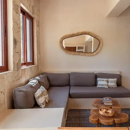 Holiday home Ahal Holistika 9br Jungle Sanctuary With Private Rooftop & Plunge Pools *